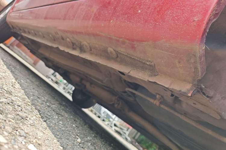 Used Cowin C3 2015 1.5L AMT Gold Diamond Edition Left Side Sill