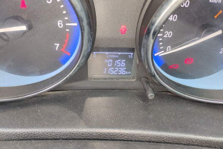 Used Cowin C3 2015 1.5L Manual Gold Diamond Edition Odometer Close Up