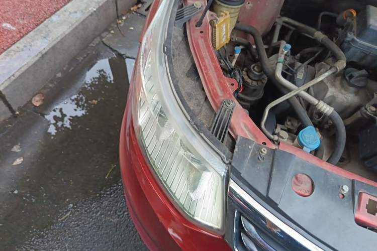 Used Cowin C3 2015 1.5L Manual Gold Diamond Edition Right Front Headlight