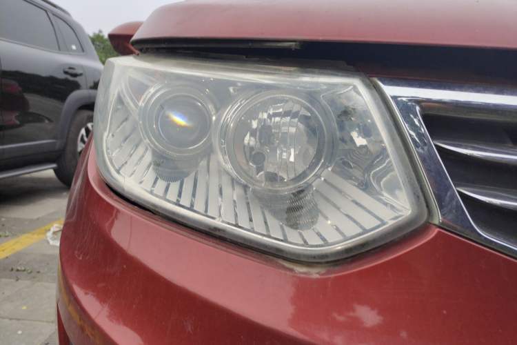 Used Cowin C3 2015 1.5L Manual Gold Diamond Edition Right Front Headlight