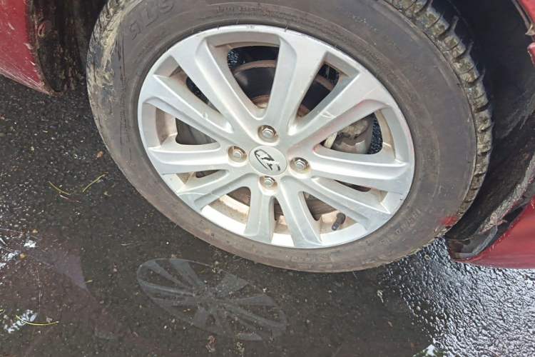 Used Cowin C3 2015 1.5L Manual Gold Diamond Edition Right Front Wheel Hub