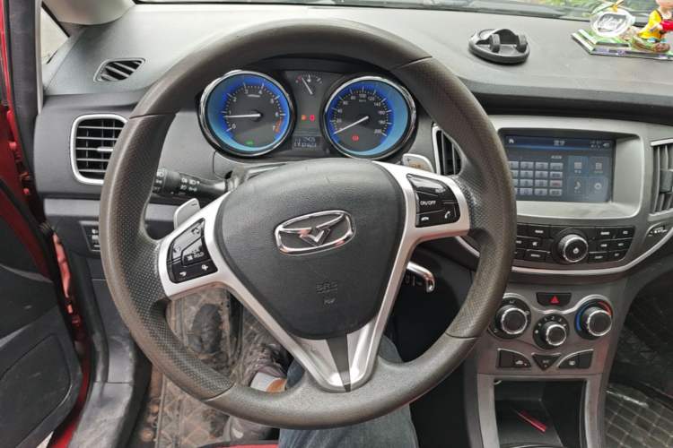 Used Cowin C3 2015 1.5L AMT Gold Diamond Edition Steering Wheel
