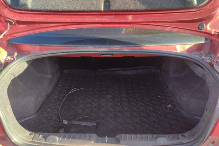 Used Cowin C3 2015 1.5L Manual Gold Diamond Edition Trunk