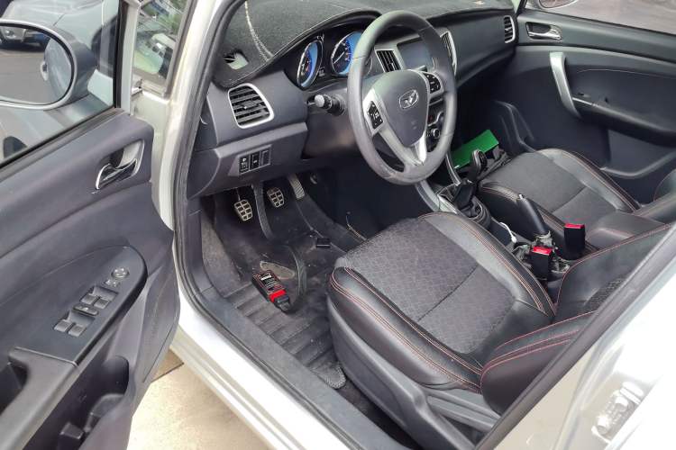 Used Cowin C3 2015 1.5L Manual Gold Diamond Edition Driver Seat