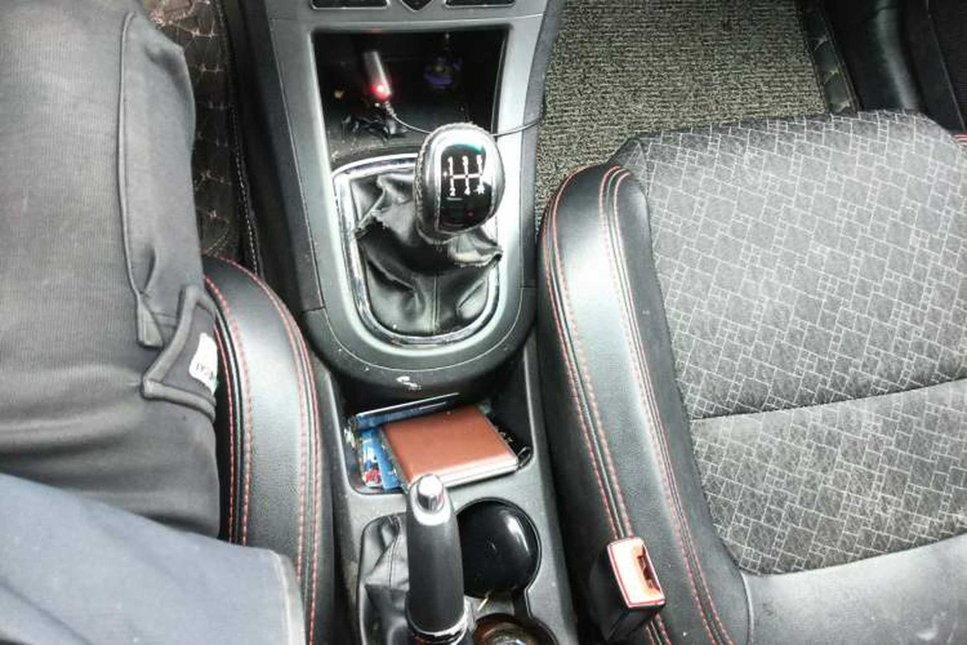 Used Cowin C3 2015 1.5L Manual Gold Diamond Edition Gear Lever