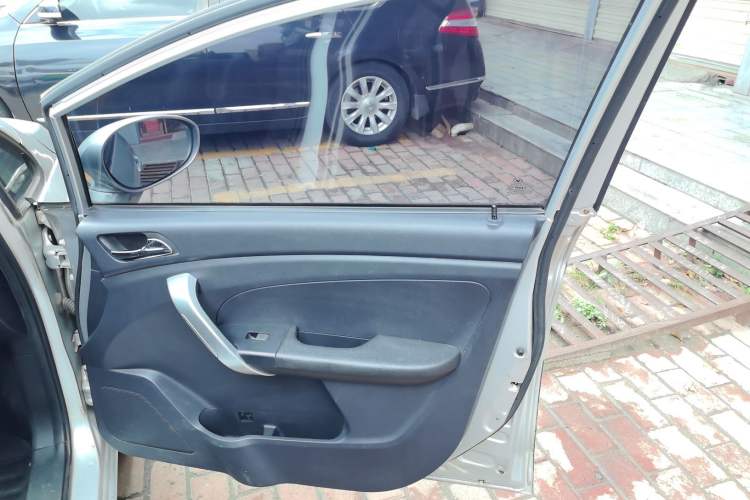 Used Cowin C3 2015 1.5L Manual Gold Diamond Edition Interior 2