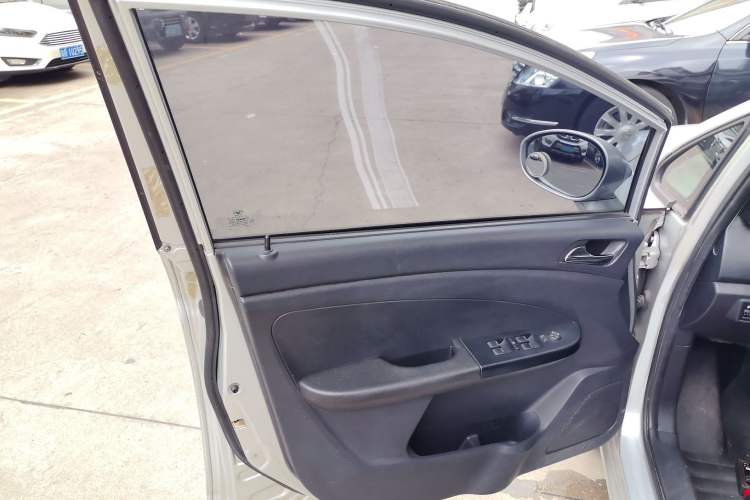 Used Cowin C3 2015 1.5L Manual Gold Diamond Edition Left Front Door Interior