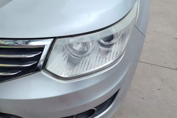 Used Cowin C3 2015 1.5L Manual Gold Diamond Edition Left Front Headlight