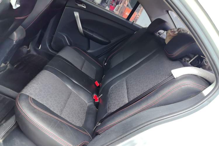 Used Cowin C3 2015 1.5L Manual Gold Diamond Edition Left Rear Seat