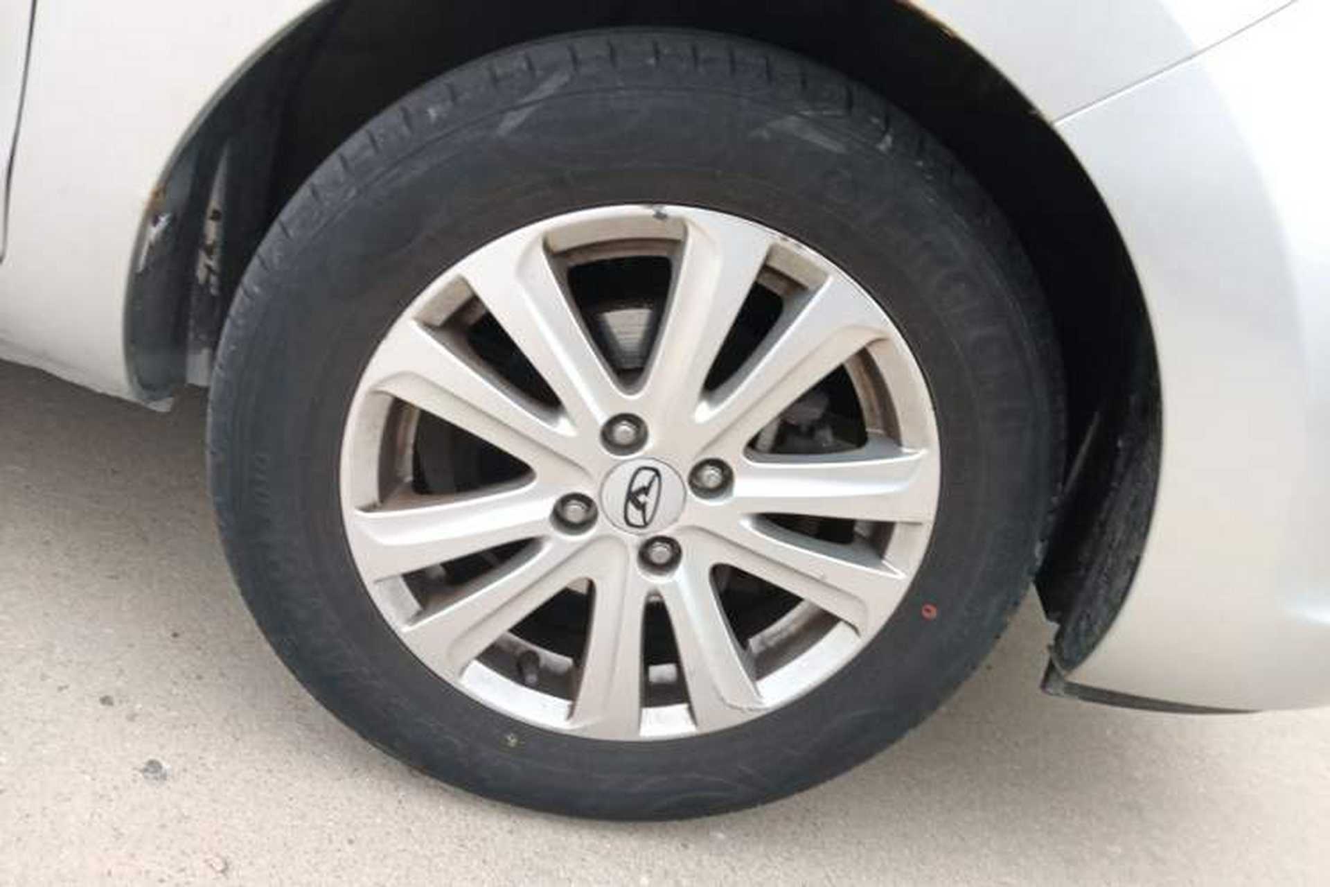 Used Cowin C3 2015 1.5L Manual Gold Diamond Edition Right Front Wheel Hub
