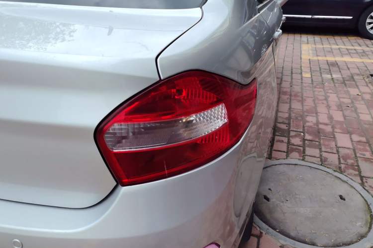 Used Cowin C3 2015 1.5L Manual Gold Diamond Edition Right Rear Taillight