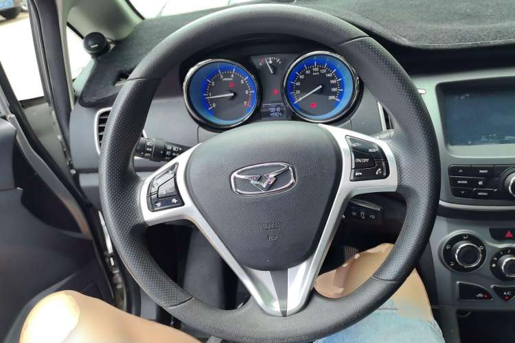 Used Cowin C3 2015 1.5L Manual Gold Diamond Edition Steering Wheel