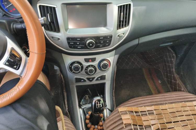 Used Cowin C3 2015 1.5L Manual Gold Diamond Edition Audio And AC Panel