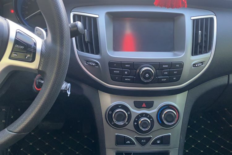 Used Cowin C3 2015 1.5L AMT Gold Diamond Edition Audio And AC Panel