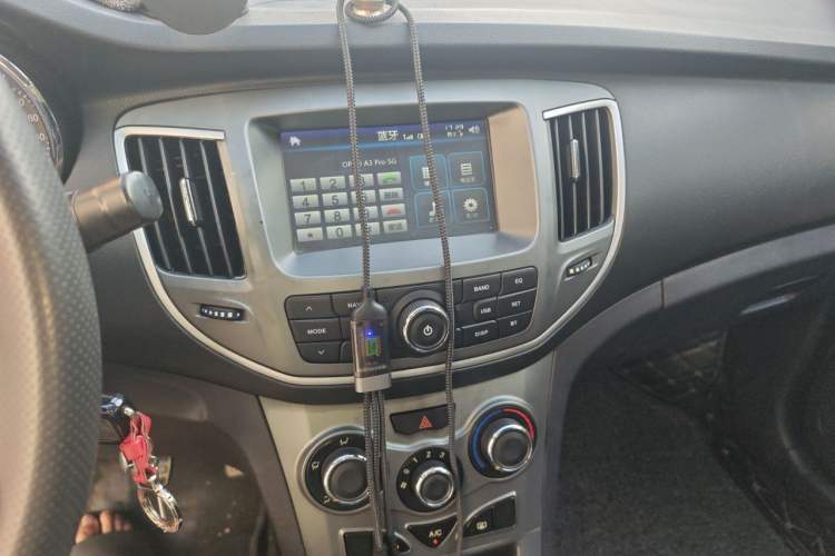 Used Cowin C3 2015 1.5L Manual Gold Diamond Edition Audio And AC Panel
