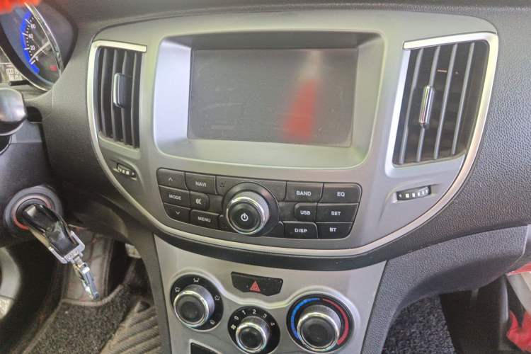 Used Cowin C3 2015 1.5L Manual Gold Diamond Edition Audio And AC Panel