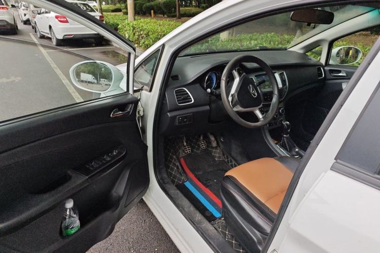 Used Cowin C3 2015 1.5L Manual Gold Diamond Edition Driver Seat