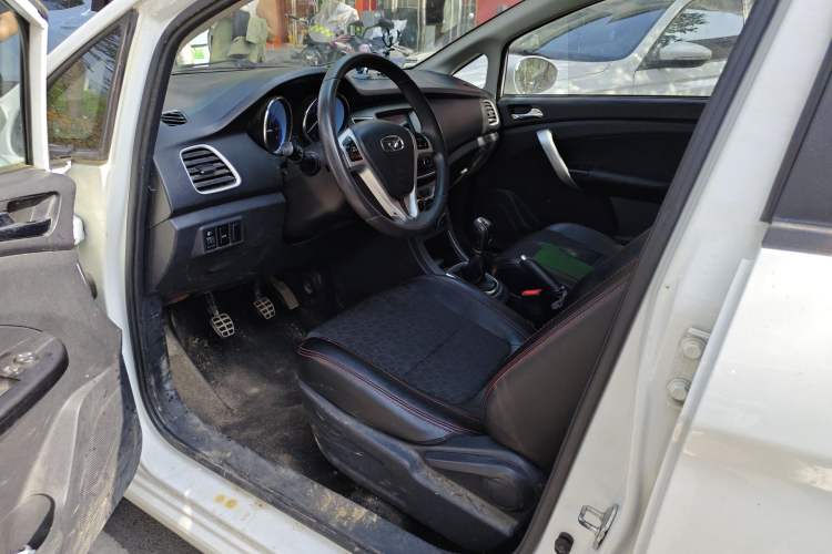 Used Cowin C3 2015 1.5L Manual Gold Diamond Edition Driver Seat
