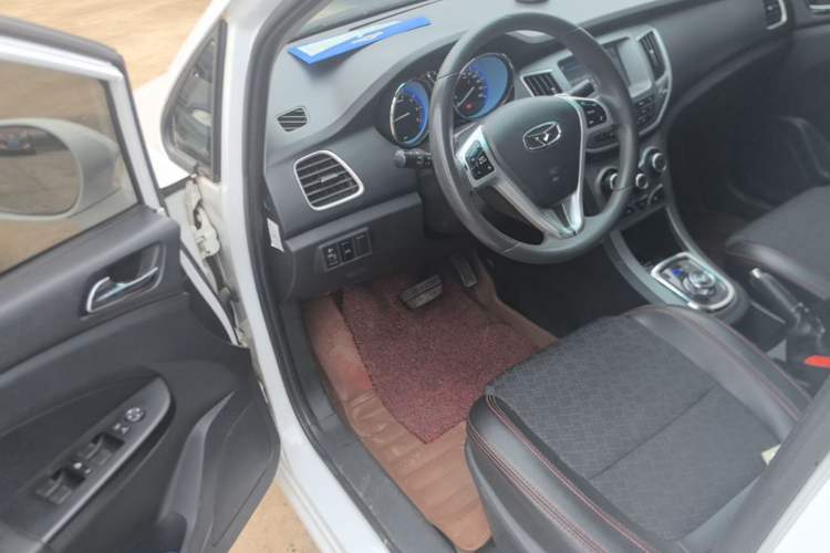 Used Cowin C3 2015 1.5L AMT Gold Diamond Edition Driver Seat