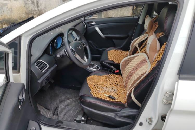 Used Cowin C3 2015 1.5L AMT Gold Diamond Edition Driver Seat