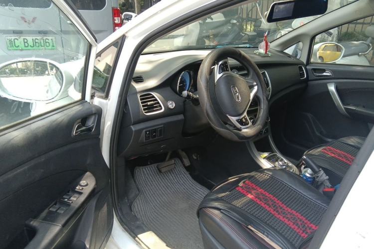 Used Cowin C3 2015 1.5L AMT Gold Diamond Edition Driver Seat