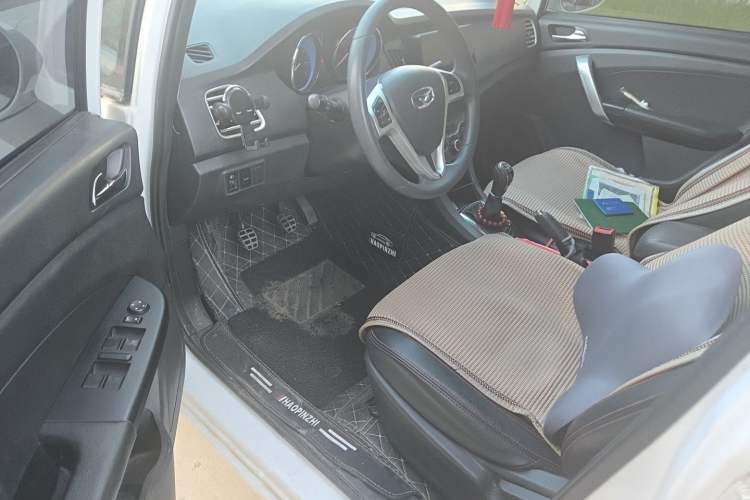 Used Cowin C3 2015 1.5L Manual Gold Diamond Edition Driver Seat