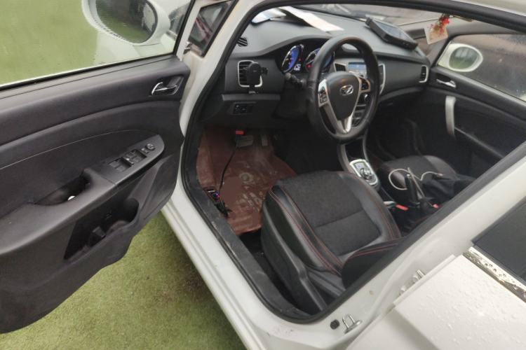 Used Cowin C3 2015 1.5L AMT Gold Diamond Edition Driver Seat