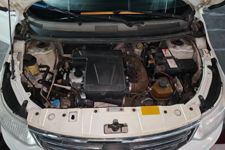 Used Cowin C3 2015 1.5L AMT Gold Diamond Edition Engine Bay