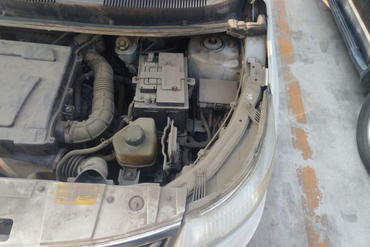 Used Cowin C3 2015 1.5L Manual Gold Diamond Edition Engine Bay Left