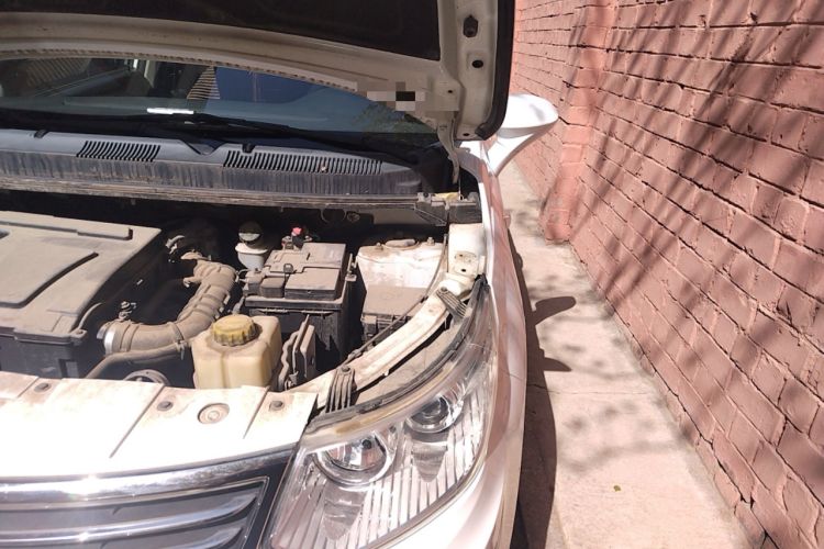Used Cowin C3 2015 1.5L Manual Gold Diamond Edition Engine Bay Left