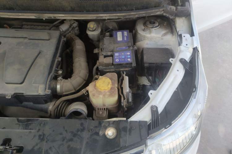Used Cowin C3 2015 1.5L Manual Gold Diamond Edition Engine Bay Left