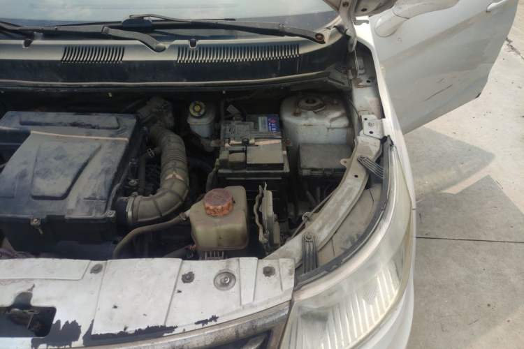 Used Cowin C3 2015 1.5L Manual Gold Diamond Edition Engine Bay Left