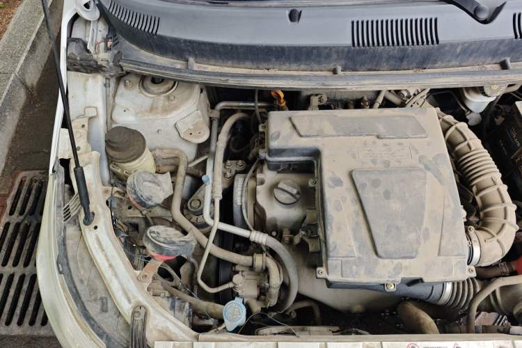 Used Cowin C3 2015 1.5L Manual Gold Diamond Edition Engine Bay Right