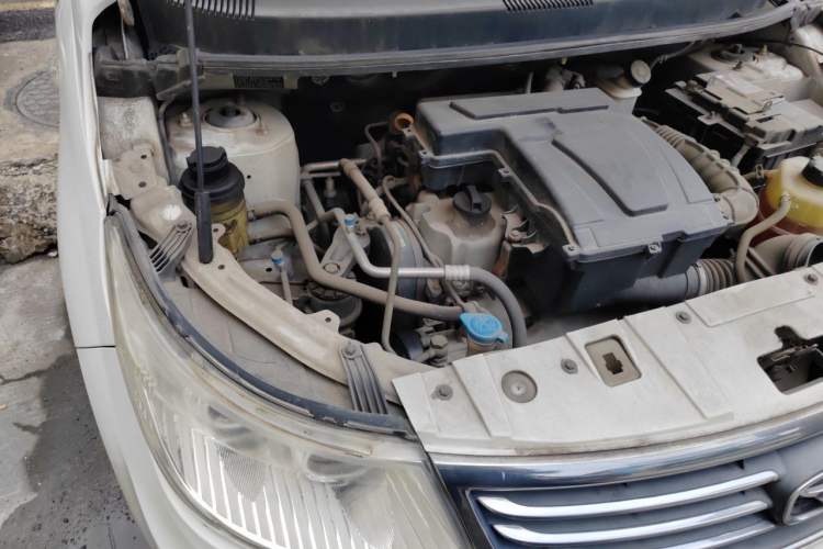 Used Cowin C3 2015 1.5L AMT Gold Diamond Edition Engine Bay Right