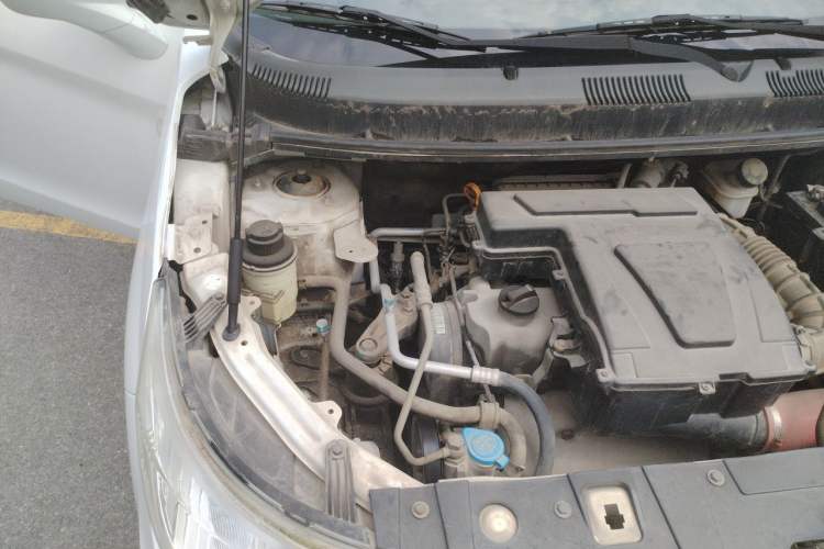 Used Cowin C3 2015 1.5L Manual Yellow Diamond Edition Engine Bay Right