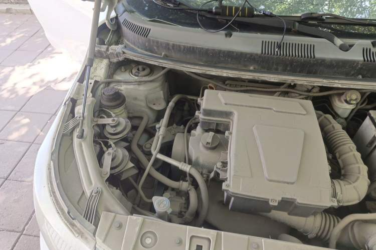 Used Cowin C3 2015 1.5L Manual Gold Diamond Edition Engine Bay Right