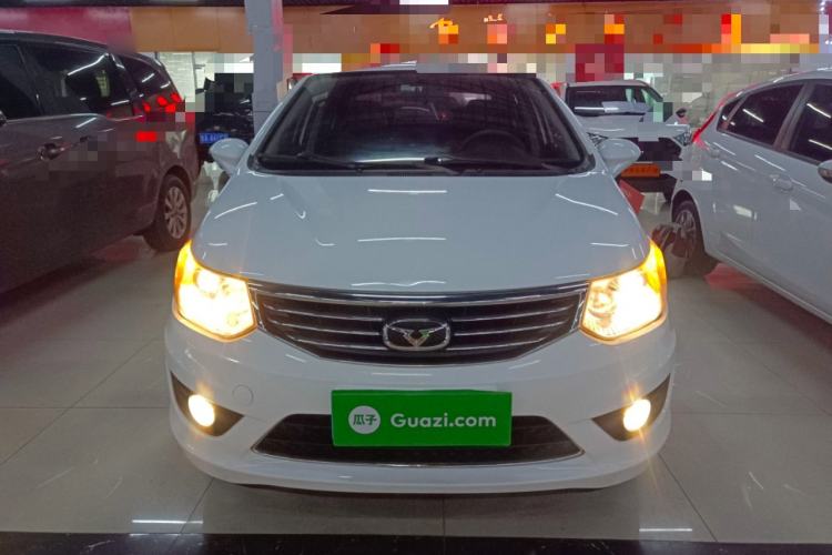 Used Cowin C3 2015 1.5L AMT Gold Diamond Edition Exterior 1