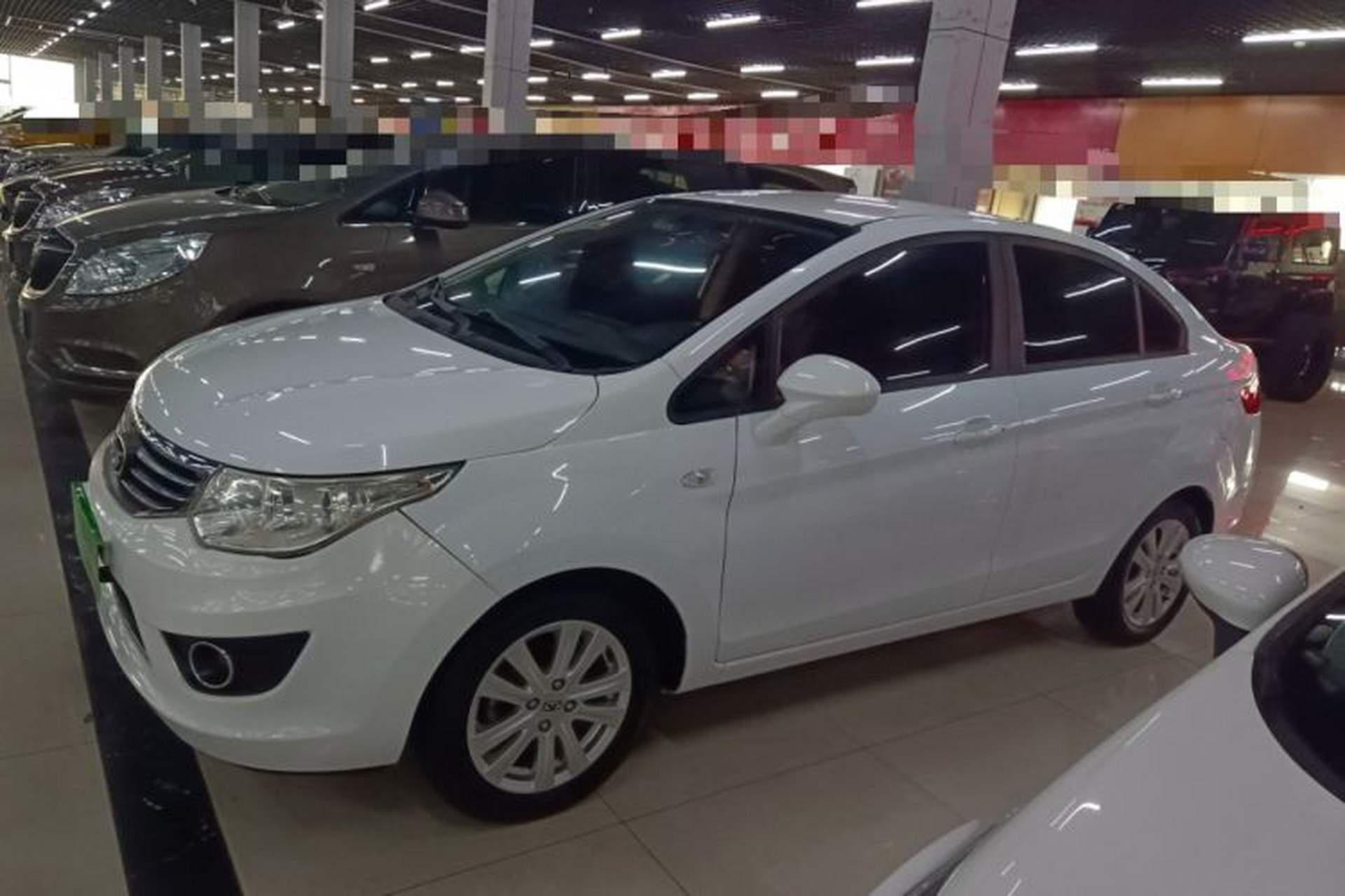 Used Cowin C3 2015 1.5L AMT Gold Diamond Edition Exterior 3