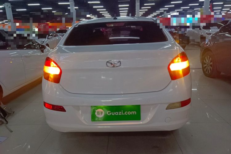 Used Cowin C3 2015 1.5L AMT Gold Diamond Edition Exterior 4