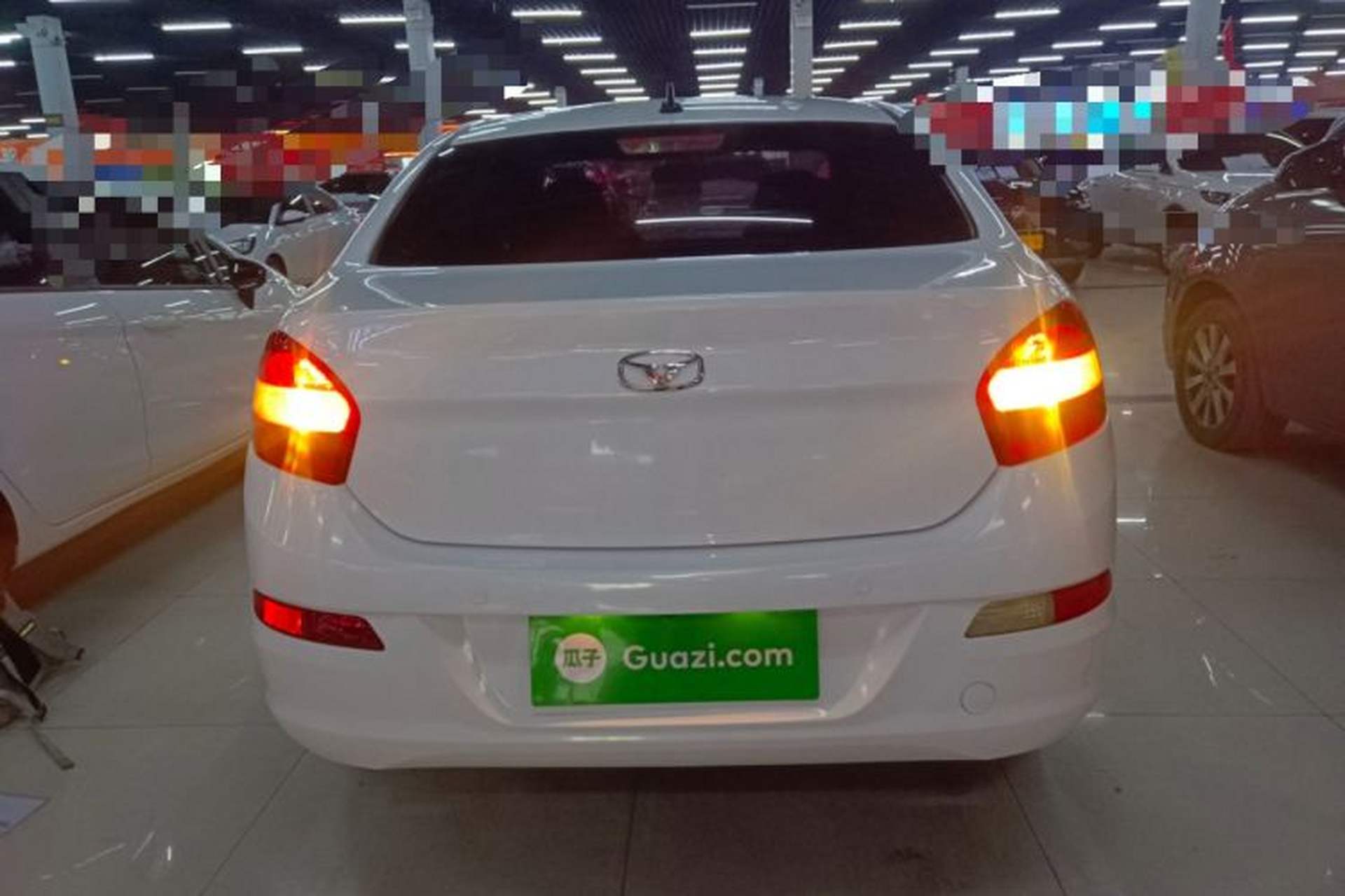 Used Cowin C3 2015 1.5L AMT Gold Diamond Edition Exterior 4
