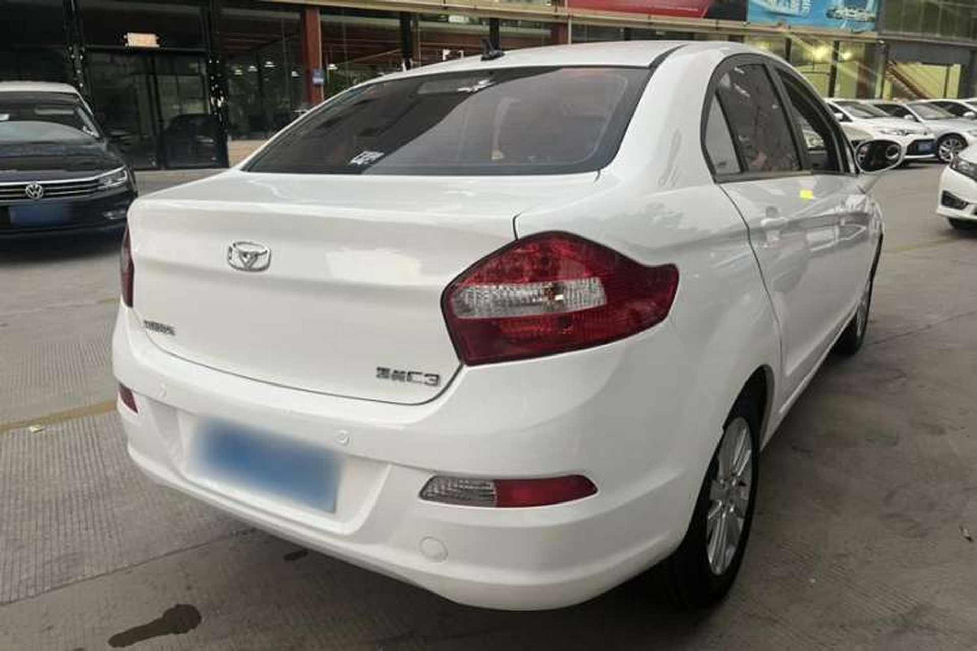 Used Cowin C3 2015 1.5L Manual Gold Diamond Edition Exterior 5