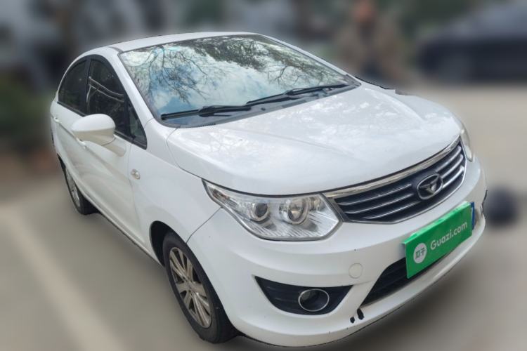 Used Cowin C3 2015 1.5L AMT Gold Diamond Edition Front Right 45 Deg