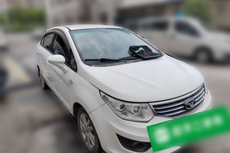 Used Cowin C3 2015 1.5L AMT Gold Diamond Edition Front Right 45 Deg