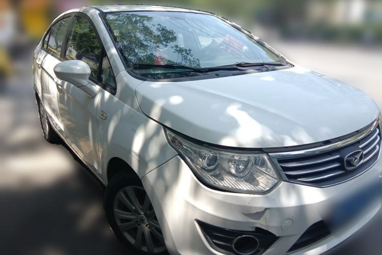 Used Cowin C3 2015 1.5L AMT Gold Diamond Edition Front Right 45 Deg