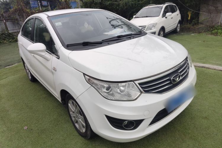 Used Cowin C3 2015 1.5L AMT Gold Diamond Edition Front Right 45 Deg