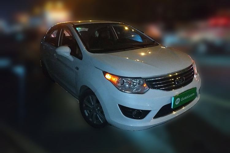 Used Cowin C3 2015 1.5L AMT Gold Diamond Edition Front Right 45 Deg