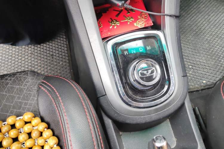 Used Cowin C3 2015 1.5L AMT Gold Diamond Edition Gear Lever