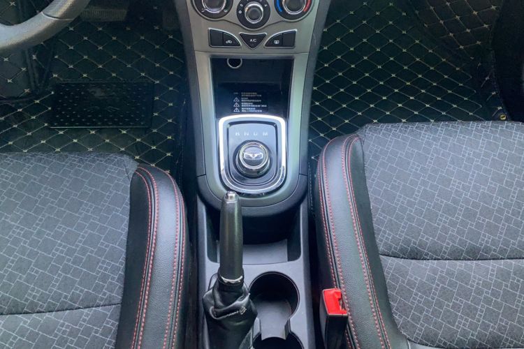 Used Cowin C3 2015 1.5L AMT Gold Diamond Edition Gear Lever