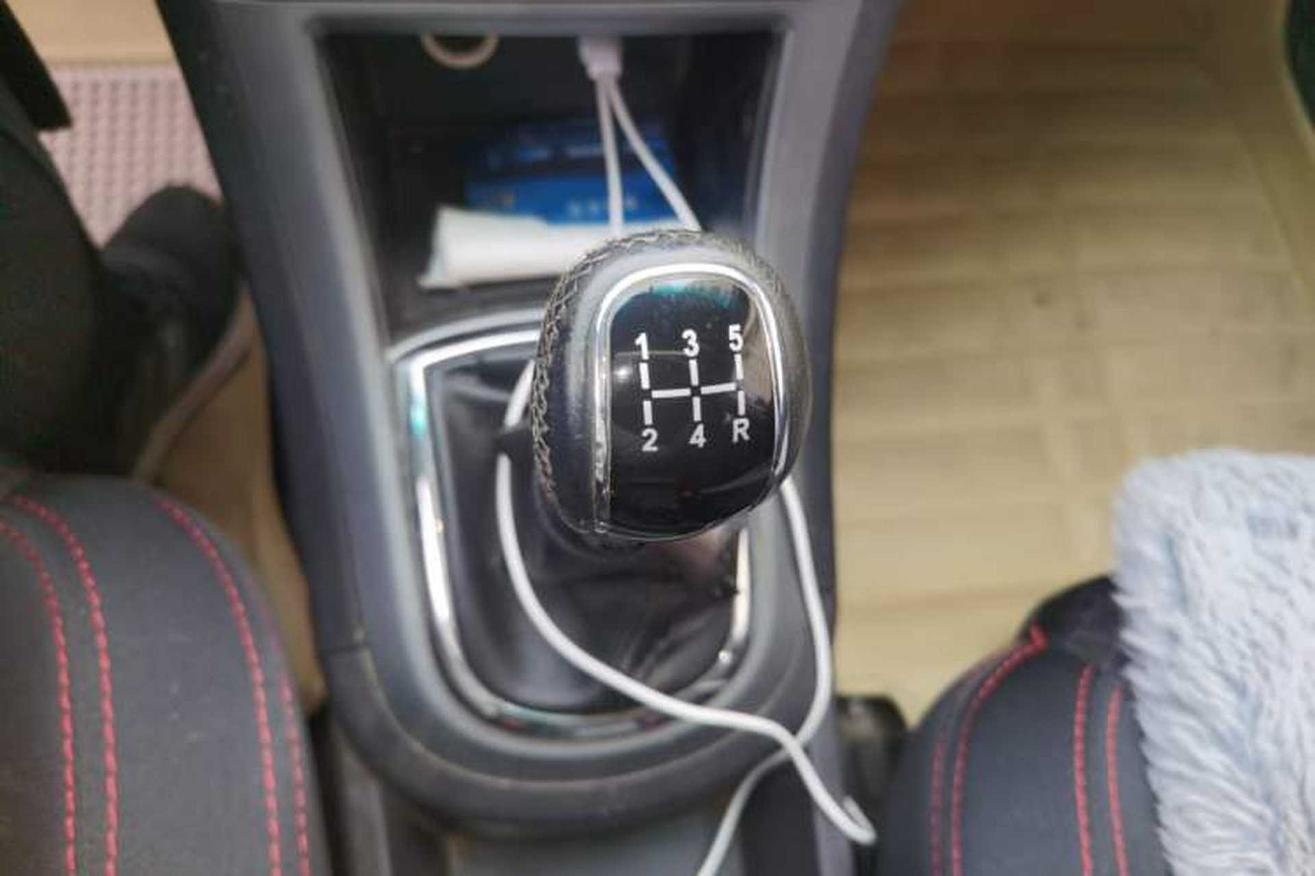 Used Cowin C3 2015 1.5L Manual Yellow Diamond Edition Gear Lever