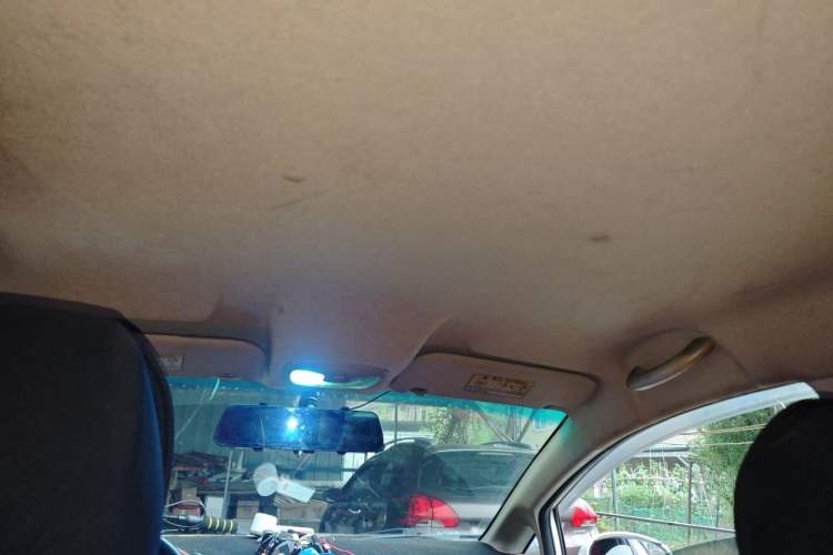 Used Cowin C3 2015 1.5L AMT Gold Diamond Edition Headliner